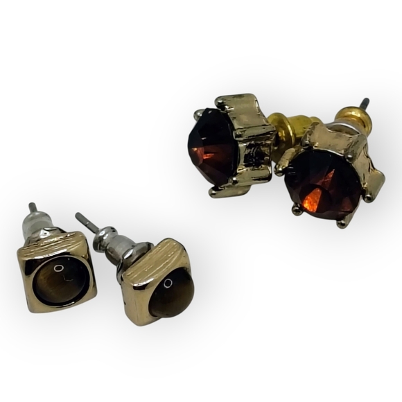 Chic Gold and Black Stud Earrings - Picture 6 of 10